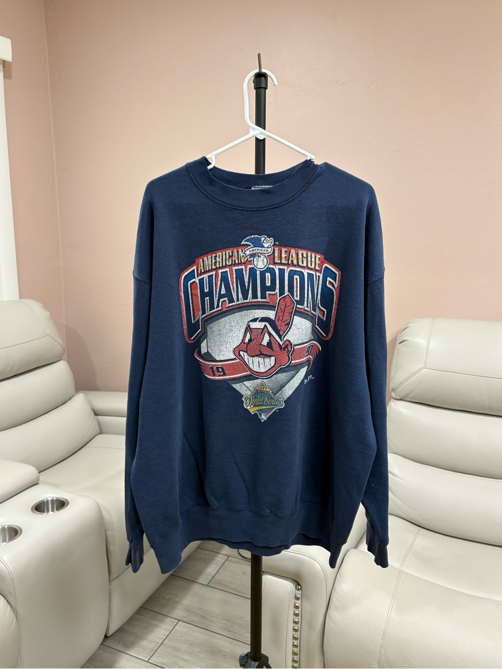 vintage 90s Cleveland Indians baseball crewneck pro player size xxL

BOX #8